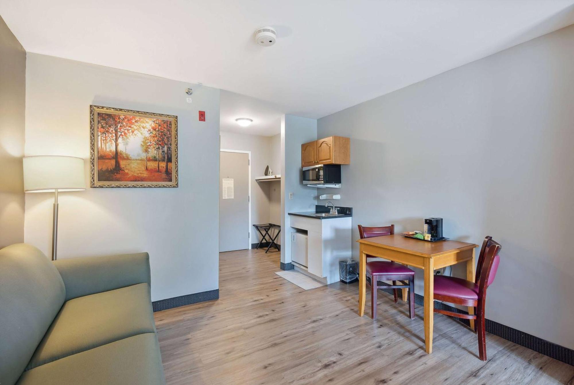 Ramada By Wyndham Saco/Old Orchard Beach Area Exterior foto