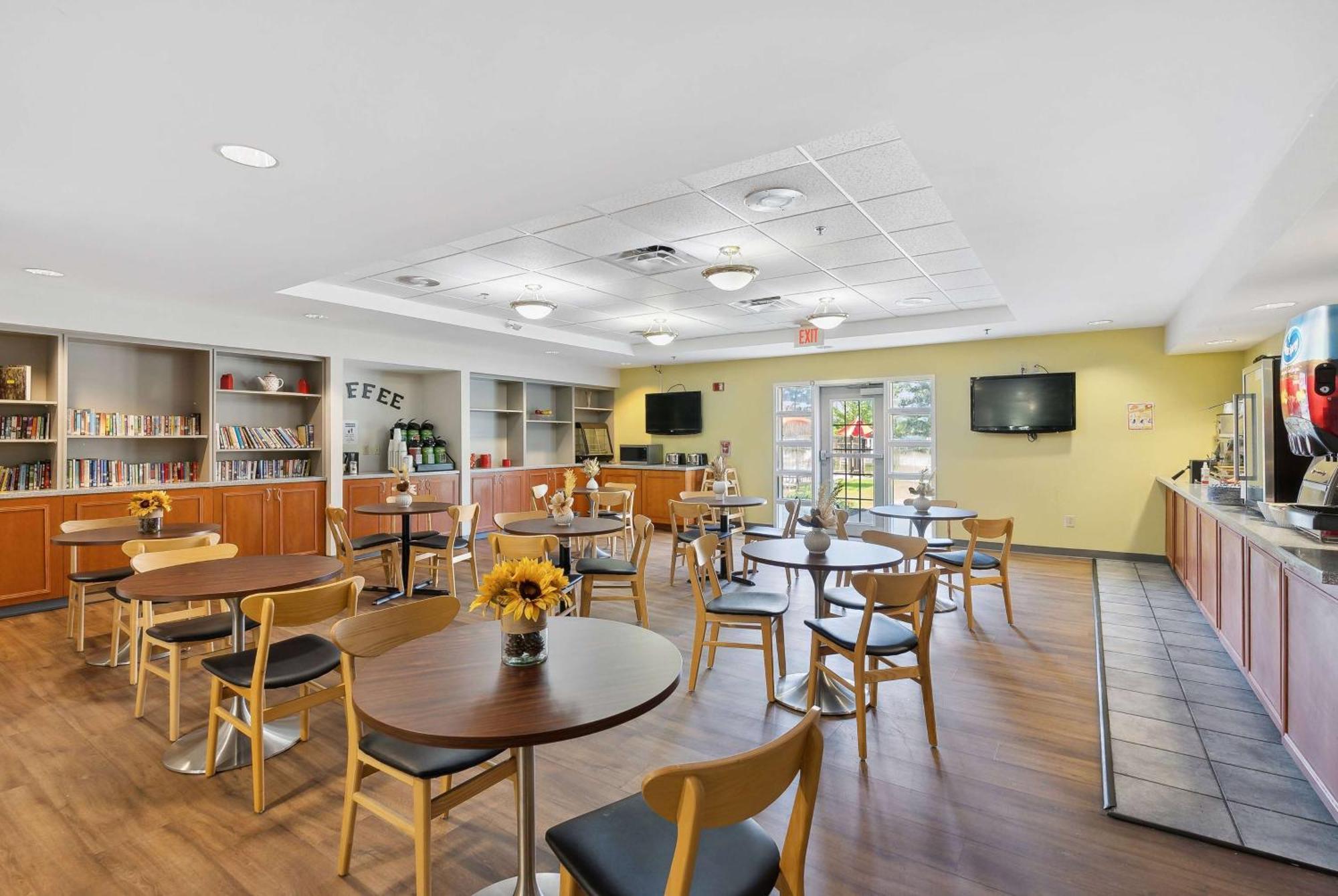 Ramada By Wyndham Saco/Old Orchard Beach Area Exterior foto