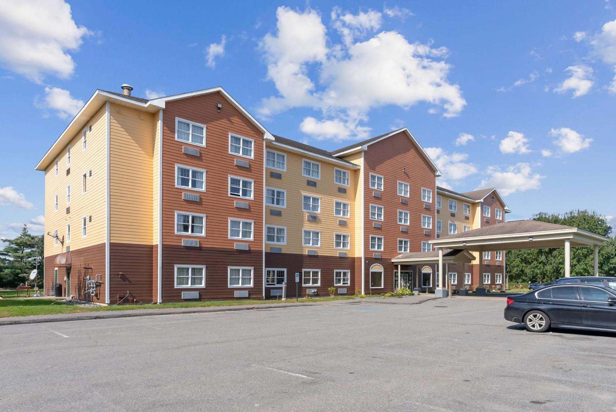 Ramada By Wyndham Saco/Old Orchard Beach Area Exterior foto